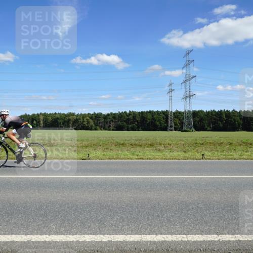 07.09.2025 - 19. Norderstedt Triathlon Michael Burmester http://msf.ph/oto/8840026 07.09.2025 14:25:30 Radfahren 958 meine-sportfotos.de