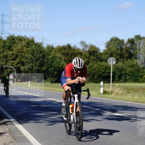 07.09.2025 - 19. Norderstedt Triathlon Michael Burmester http://msf.ph/oto/8840066 07.09.2025 14:51:53 Radfahren 896, 1496 meine-sportfotos.de