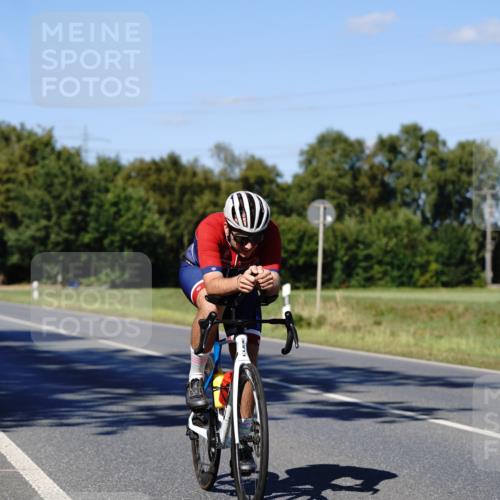 07.09.2025 - 19. Norderstedt Triathlon Michael Burmester http://msf.ph/oto/8840068 07.09.2025 14:51:54 Radfahren 896, 1496 meine-sportfotos.de