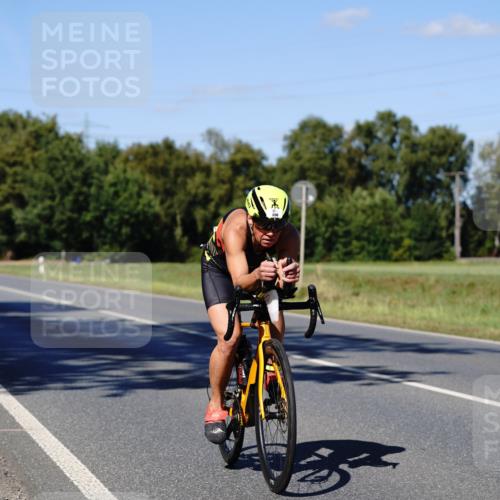 07.09.2025 - 19. Norderstedt Triathlon Michael Burmester http://msf.ph/oto/8840072 07.09.2025 14:51:56 Radfahren 462, 896, 1496 meine-sportfotos.de