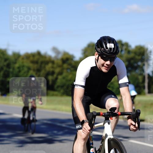 07.09.2025 - 19. Norderstedt Triathlon Michael Burmester http://msf.ph/oto/8840090 07.09.2025 14:52:27 Radfahren 364, 420, 428, 1434, 1486, 1502 meine-sportfotos.de