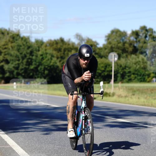 07.09.2025 - 19. Norderstedt Triathlon Michael Burmester http://msf.ph/oto/8840109 07.09.2025 14:52:38 Radfahren 1459 meine-sportfotos.de
