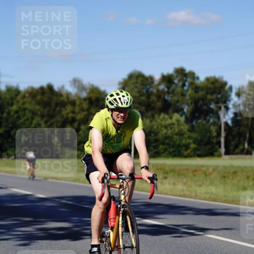 07.09.2025 - 19. Norderstedt Triathlon Michael Burmester http://msf.ph/oto/8840136 07.09.2025 14:53:01 Radfahren 444, 1466 meine-sportfotos.de