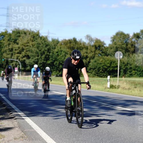 07.09.2025 - 19. Norderstedt Triathlon Michael Burmester http://msf.ph/oto/8840153 07.09.2025 14:53:44 Radfahren 373, 917, 1416, 1462 meine-sportfotos.de