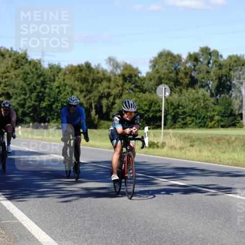 07.09.2025 - 19. Norderstedt Triathlon Michael Burmester http://msf.ph/oto/8840162 07.09.2025 14:53:45 Radfahren 373, 917, 1416, 1462 meine-sportfotos.de