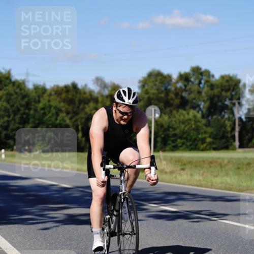 07.09.2025 - 19. Norderstedt Triathlon Michael Burmester http://msf.ph/oto/8840167 07.09.2025 14:53:47 Radfahren 373, 917, 1416, 1462, 1505 meine-sportfotos.de