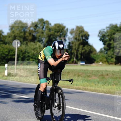 07.09.2025 - 19. Norderstedt Triathlon Michael Burmester http://msf.ph/oto/8840173 07.09.2025 14:53:49 Radfahren 373, 448, 1416, 1493, 1505 meine-sportfotos.de