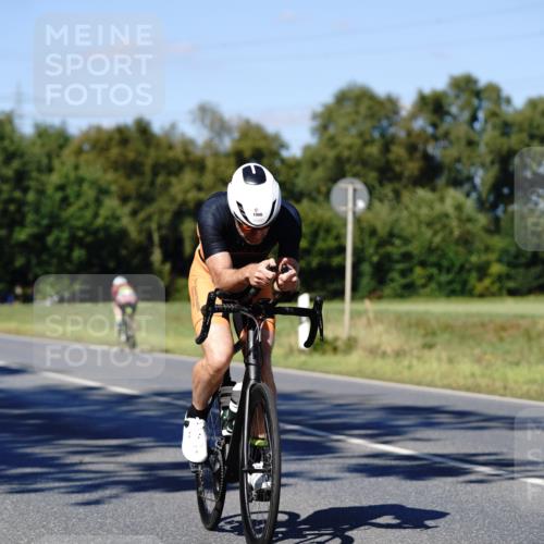 07.09.2025 - 19. Norderstedt Triathlon Michael Burmester http://msf.ph/oto/8840183 07.09.2025 14:53:55 Radfahren 1000, 1493 meine-sportfotos.de
