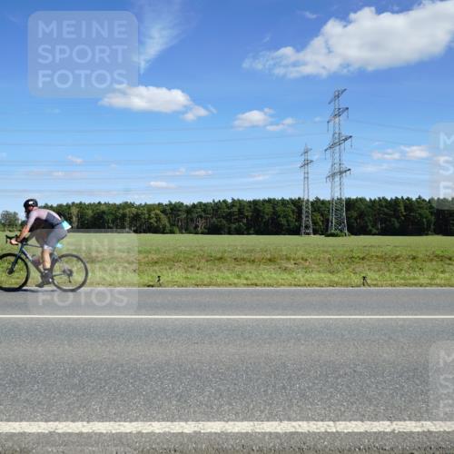 07.09.2025 - 19. Norderstedt Triathlon Michael Burmester http://msf.ph/oto/8840184 07.09.2025 14:26:48 Radfahren 476, 900, 1042 meine-sportfotos.de