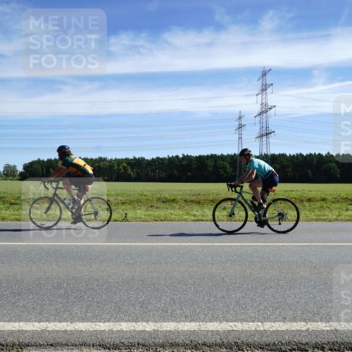 07.09.2025 - 19. Norderstedt Triathlon Michael Burmester http://msf.ph/oto/8840240 07.09.2025 12:19:23 Radfahren 151, 182 meine-sportfotos.de