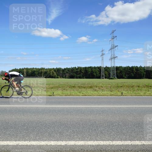07.09.2025 - 19. Norderstedt Triathlon Michael Burmester http://msf.ph/oto/8840243 07.09.2025 14:27:01 Radfahren 450, 969 meine-sportfotos.de