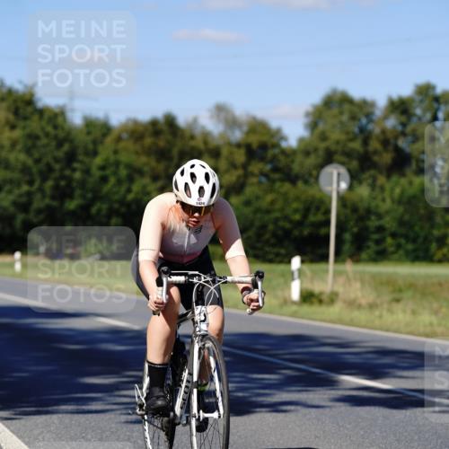 07.09.2025 - 19. Norderstedt Triathlon Michael Burmester http://msf.ph/oto/8840251 07.09.2025 14:55:27 Radfahren 1424 meine-sportfotos.de
