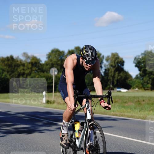 07.09.2025 - 19. Norderstedt Triathlon Michael Burmester http://msf.ph/oto/8840314 07.09.2025 14:57:04 Radfahren 1408 meine-sportfotos.de