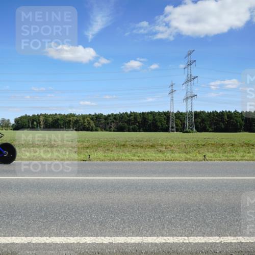 07.09.2025 - 19. Norderstedt Triathlon Michael Burmester http://msf.ph/oto/8840352 07.09.2025 14:27:31 Radfahren 422, 905 meine-sportfotos.de