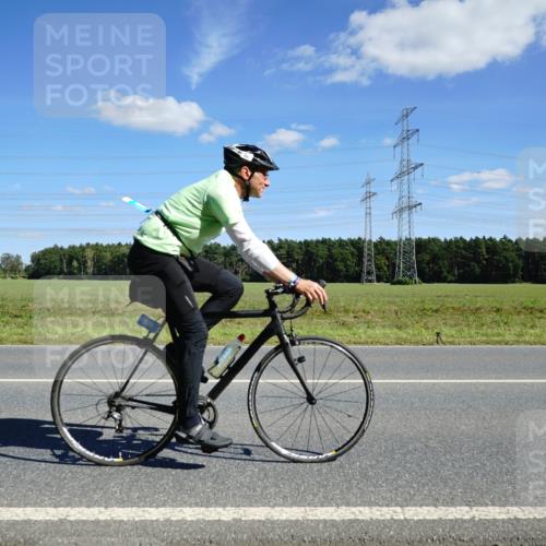 07.09.2025 - 19. Norderstedt Triathlon Michael Burmester http://msf.ph/oto/8840360 07.09.2025 14:27:34 Radfahren 379, 428, 460, 905 meine-sportfotos.de
