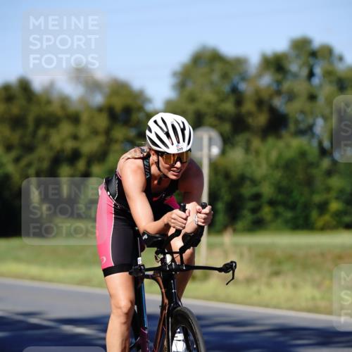 07.09.2025 - 19. Norderstedt Triathlon Michael Burmester http://msf.ph/oto/8840368 07.09.2025 14:58:14 Radfahren 377, 390 meine-sportfotos.de