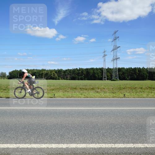 07.09.2025 - 19. Norderstedt Triathlon Michael Burmester http://msf.ph/oto/8840396 07.09.2025 14:27:40 Radfahren 379, 460, 1404 meine-sportfotos.de