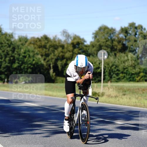 07.09.2025 - 19. Norderstedt Triathlon Michael Burmester http://msf.ph/oto/8840406 07.09.2025 14:59:50 Radfahren 1501 meine-sportfotos.de
