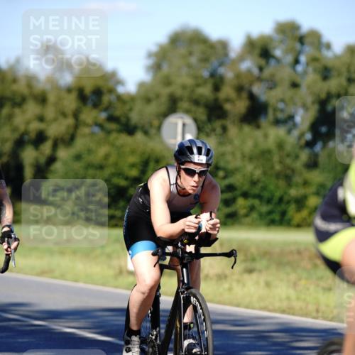 07.09.2025 - 19. Norderstedt Triathlon Michael Burmester http://msf.ph/oto/8840534 07.09.2025 15:02:35 Radfahren 374, 450, 1422 meine-sportfotos.de