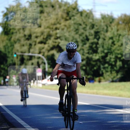 07.09.2025 - 19. Norderstedt Triathlon Michael Burmester http://msf.ph/oto/8840588 07.09.2025 15:04:05 Radfahren 462, 1431 meine-sportfotos.de