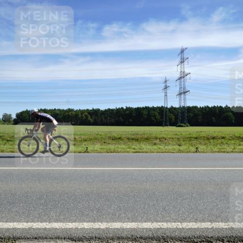 07.09.2025 - 19. Norderstedt Triathlon Michael Burmester http://msf.ph/oto/8840589 07.09.2025 12:21:16 Radfahren 176, 202 meine-sportfotos.de