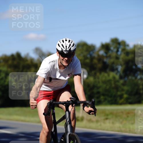 07.09.2025 - 19. Norderstedt Triathlon Michael Burmester http://msf.ph/oto/8840594 07.09.2025 15:04:07 Radfahren 462, 1431 meine-sportfotos.de