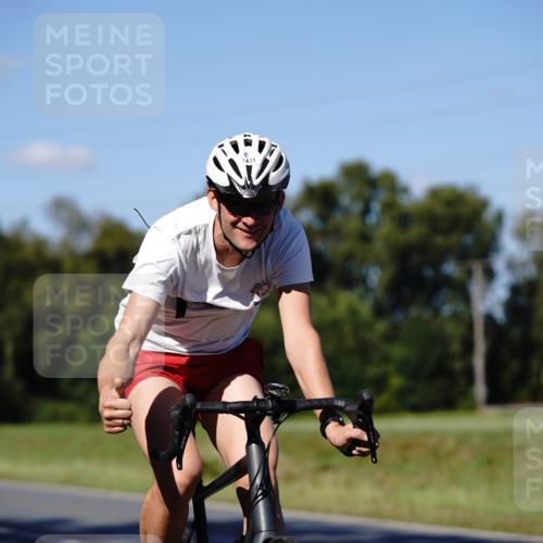 07.09.2025 - 19. Norderstedt Triathlon Michael Burmester http://msf.ph/oto/8840596 07.09.2025 15:04:07 Radfahren 462, 1431 meine-sportfotos.de