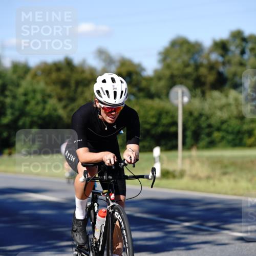 07.09.2025 - 19. Norderstedt Triathlon Michael Burmester http://msf.ph/oto/8840617 07.09.2025 15:04:23 Radfahren 399, 888 meine-sportfotos.de