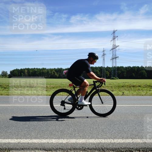 07.09.2025 - 19. Norderstedt Triathlon Michael Burmester http://msf.ph/oto/8840676 07.09.2025 12:21:56 Radfahren 218, 250, 1342 meine-sportfotos.de
