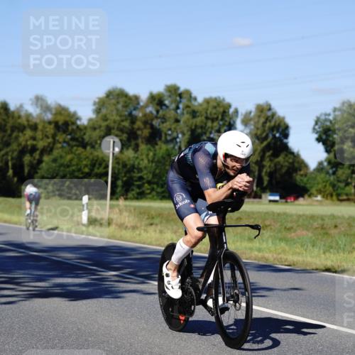 07.09.2025 - 19. Norderstedt Triathlon Michael Burmester http://msf.ph/oto/8840698 07.09.2025 15:06:49 Radfahren 897, 1433 meine-sportfotos.de