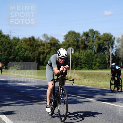 07.09.2025 - 19. Norderstedt Triathlon Michael Burmester http://msf.ph/oto/8840709 07.09.2025 15:07:22 Radfahren 1492, 1508 meine-sportfotos.de