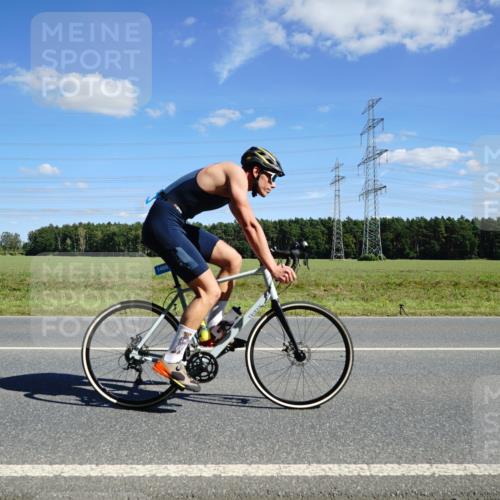 07.09.2025 - 19. Norderstedt Triathlon Michael Burmester http://msf.ph/oto/8840725 07.09.2025 14:29:14 Radfahren 1408 meine-sportfotos.de