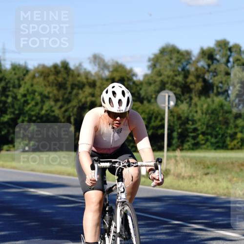 07.09.2025 - 19. Norderstedt Triathlon Michael Burmester http://msf.ph/oto/8840756 07.09.2025 15:09:16 Radfahren 477, 1424, 1494 meine-sportfotos.de