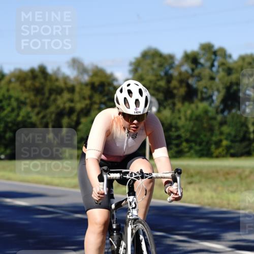 07.09.2025 - 19. Norderstedt Triathlon Michael Burmester http://msf.ph/oto/8840757 07.09.2025 15:09:16 Radfahren 477, 1424, 1494 meine-sportfotos.de