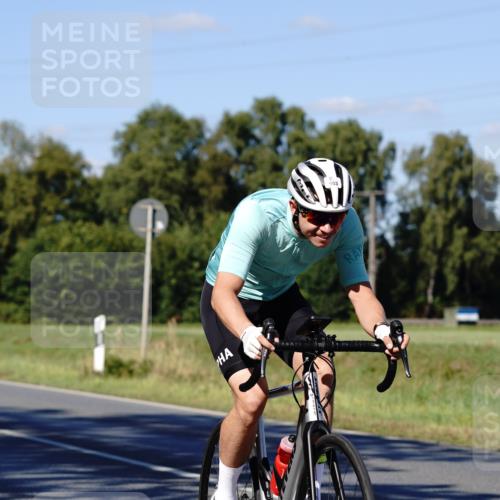 07.09.2025 - 19. Norderstedt Triathlon Michael Burmester http://msf.ph/oto/8840794 07.09.2025 15:10:00 Radfahren 953 meine-sportfotos.de