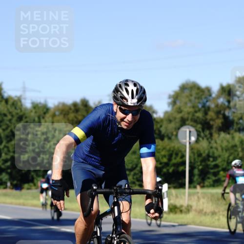 07.09.2025 - 19. Norderstedt Triathlon Michael Burmester http://msf.ph/oto/8840835 07.09.2025 15:10:45 Radfahren 475, 946, 967 meine-sportfotos.de