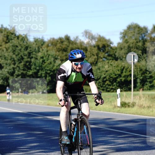07.09.2025 - 19. Norderstedt Triathlon Michael Burmester http://msf.ph/oto/8840846 07.09.2025 15:10:55 Radfahren 932, 1500 meine-sportfotos.de