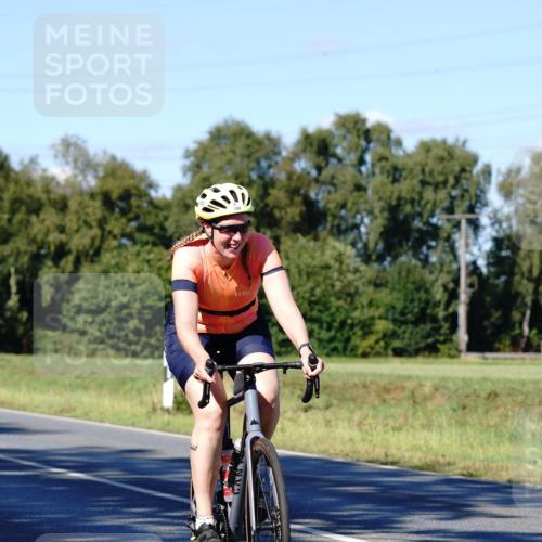 07.09.2025 - 19. Norderstedt Triathlon Michael Burmester http://msf.ph/oto/8840863 07.09.2025 15:11:14 Radfahren 390, 408 meine-sportfotos.de
