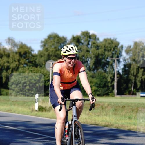 07.09.2025 - 19. Norderstedt Triathlon Michael Burmester http://msf.ph/oto/8840865 07.09.2025 15:11:14 Radfahren 390, 408 meine-sportfotos.de