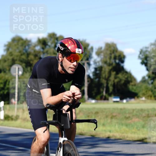 07.09.2025 - 19. Norderstedt Triathlon Michael Burmester http://msf.ph/oto/8840906 07.09.2025 15:12:25 Radfahren 930 meine-sportfotos.de