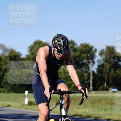 07.09.2025 - 19. Norderstedt Triathlon Michael Burmester http://msf.ph/oto/8840929 07.09.2025 15:13:09 Radfahren 460, 1408 meine-sportfotos.de