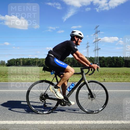 07.09.2025 - 19. Norderstedt Triathlon Michael Burmester http://msf.ph/oto/8840934 07.09.2025 14:30:10 Radfahren 400 meine-sportfotos.de