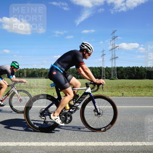 07.09.2025 - 19. Norderstedt Triathlon Michael Burmester http://msf.ph/oto/8840972 07.09.2025 14:30:21 Radfahren 411, 961, 990, 992, 1041 meine-sportfotos.de