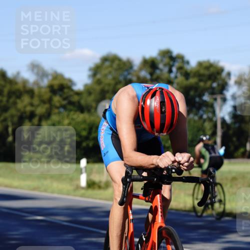 07.09.2025 - 19. Norderstedt Triathlon Michael Burmester http://msf.ph/oto/8841025 07.09.2025 15:15:43 Radfahren 444, 465, 1529 meine-sportfotos.de