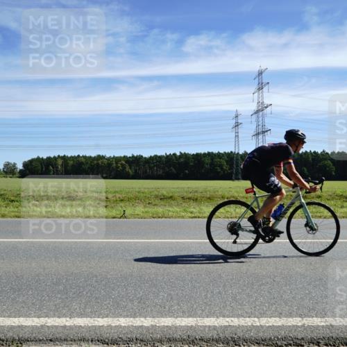 07.09.2025 - 19. Norderstedt Triathlon Michael Burmester http://msf.ph/oto/8841027 07.09.2025 12:23:04 Radfahren 208, 810, 1249, 1293 meine-sportfotos.de