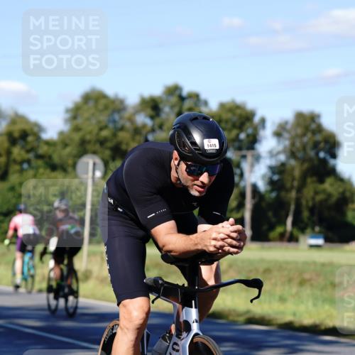 07.09.2025 - 19. Norderstedt Triathlon Michael Burmester http://msf.ph/oto/8841048 07.09.2025 15:17:13 Radfahren 1415 meine-sportfotos.de