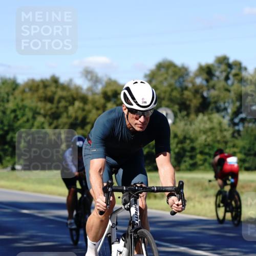 07.09.2025 - 19. Norderstedt Triathlon Michael Burmester http://msf.ph/oto/8841064 07.09.2025 15:17:28 Radfahren 396, 407, 445, 448, 467, 871, 938 meine-sportfotos.de