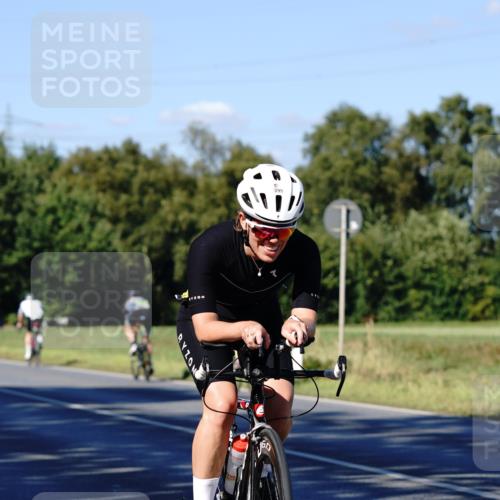 07.09.2025 - 19. Norderstedt Triathlon Michael Burmester http://msf.ph/oto/8841073 07.09.2025 15:17:34 Radfahren 399, 407, 878, 1470 meine-sportfotos.de
