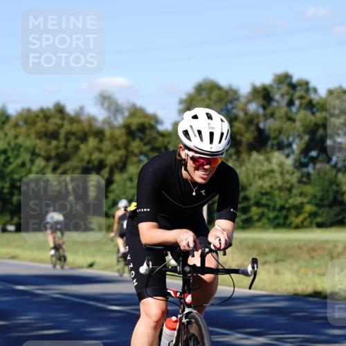 07.09.2025 - 19. Norderstedt Triathlon Michael Burmester http://msf.ph/oto/8841075 07.09.2025 15:17:34 Radfahren 399, 407, 878, 1470 meine-sportfotos.de