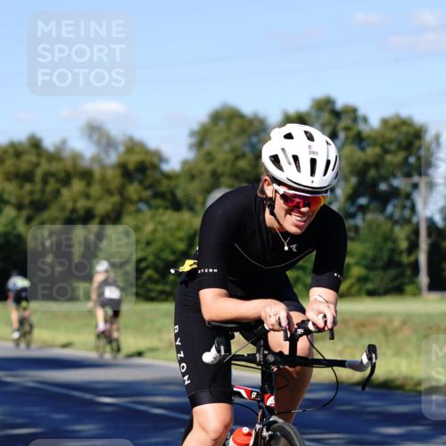 07.09.2025 - 19. Norderstedt Triathlon Michael Burmester http://msf.ph/oto/8841076 07.09.2025 15:17:34 Radfahren 399, 407, 878, 1470 meine-sportfotos.de